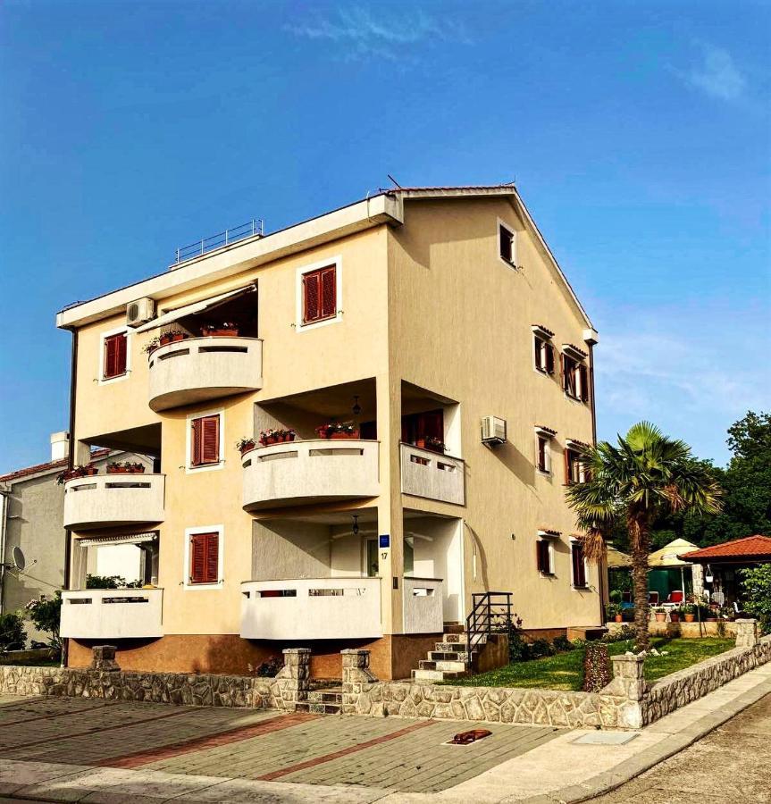 Apartments Hanka Njivice Eksteriør billede